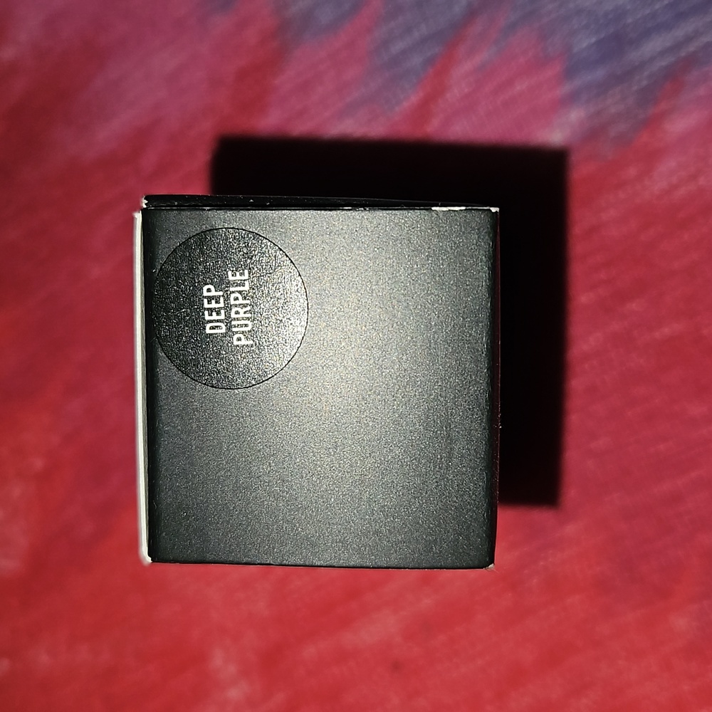 MAC Deep Purple Pigment  NEW - Picture 2 of 3